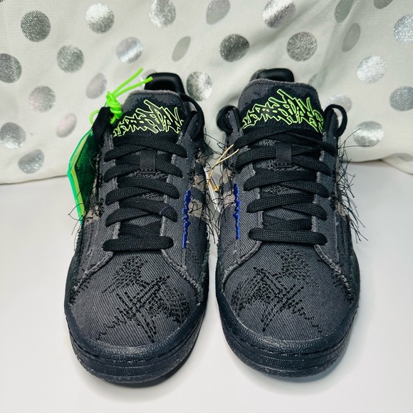 Adidas - Picture 2 of 12